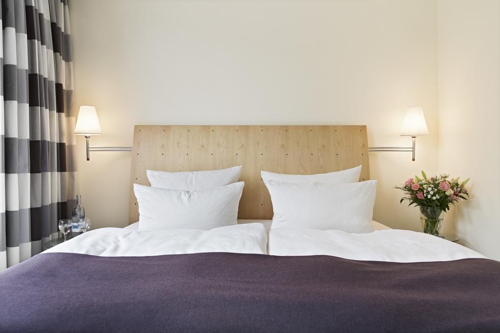 Hotel Kleines Meer Waren  Bilik gambar